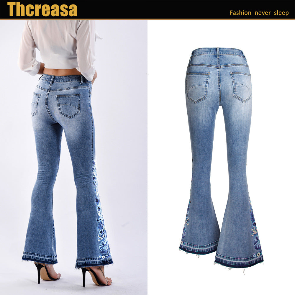 Calças de jeans de jeans médio feminino, com fundo de sino, calças de pernas largas bordadas no outono