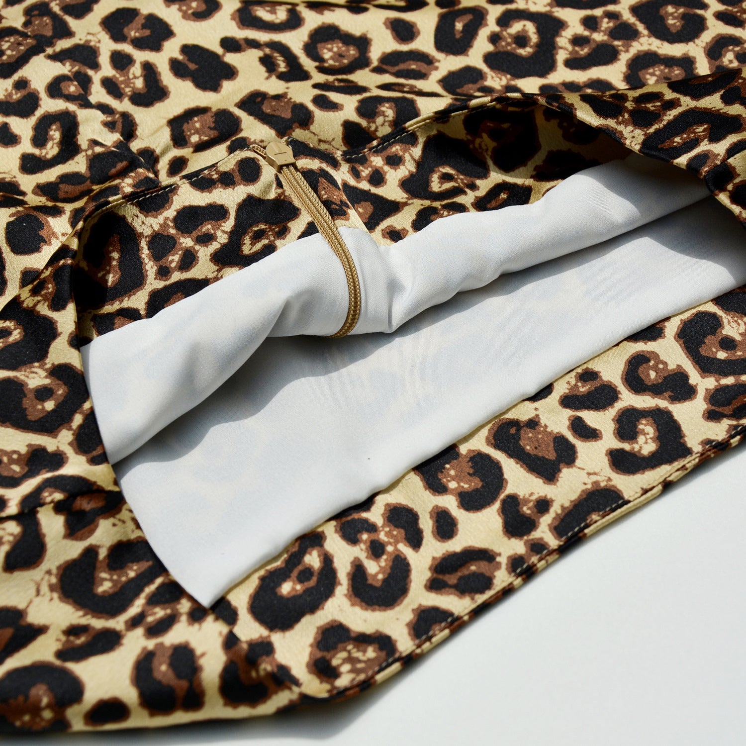 Impressão feminina de cetim de cetim de alta cintura curta pequena saia de leopardo de flores
